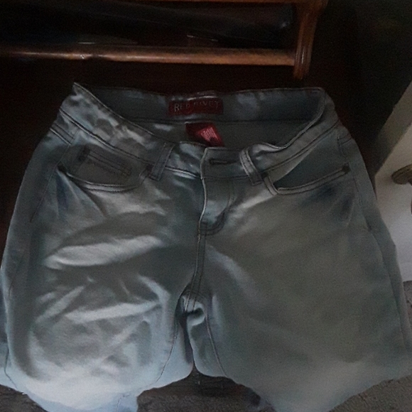 RED RIVET Jeans - Picture 1 of 3
